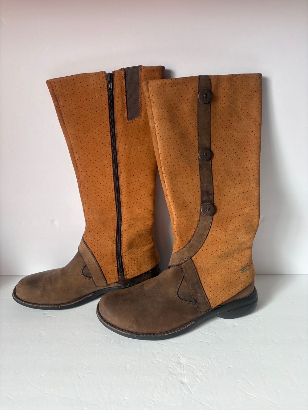 Merrell Captiva Waterproof women’s boots Brown Tan Suede Knee-High sz 8